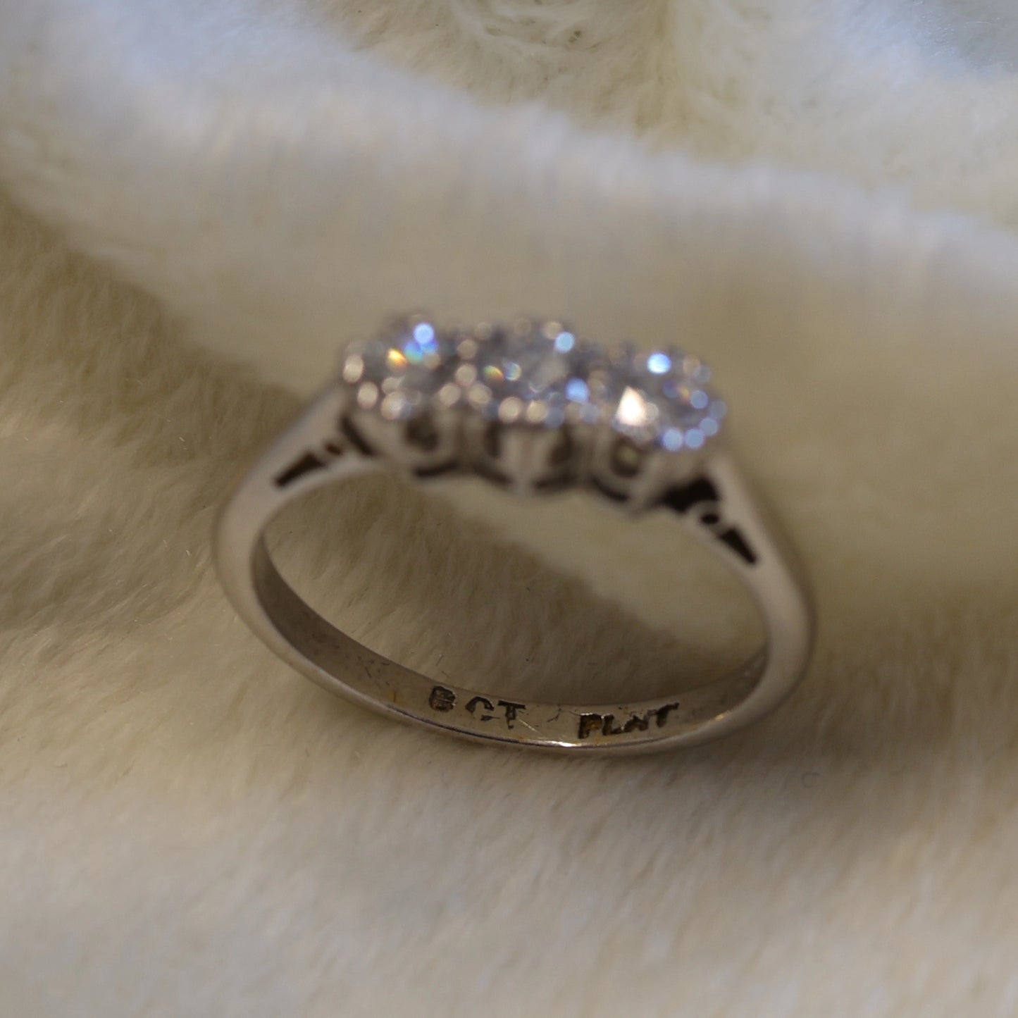 Pre Loved 18ct White Gold & Platinum Diamond Trilogy Ring.