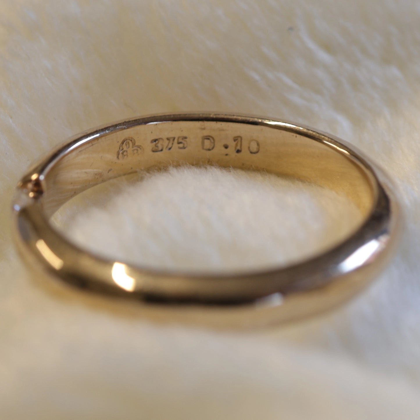 Pre Owned 9ct Gold Diamond Band - Chunky Gold Band Ring.