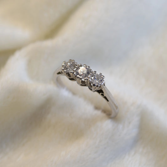 Pre Loved 18ct White Gold & Platinum Diamond Trilogy Ring.