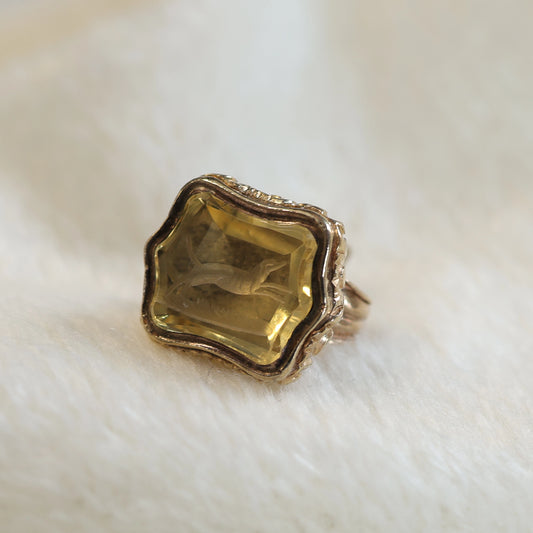 Victorian 9ct Citrine Intaglio Seal Fob - Featuring Engraving of Dog
