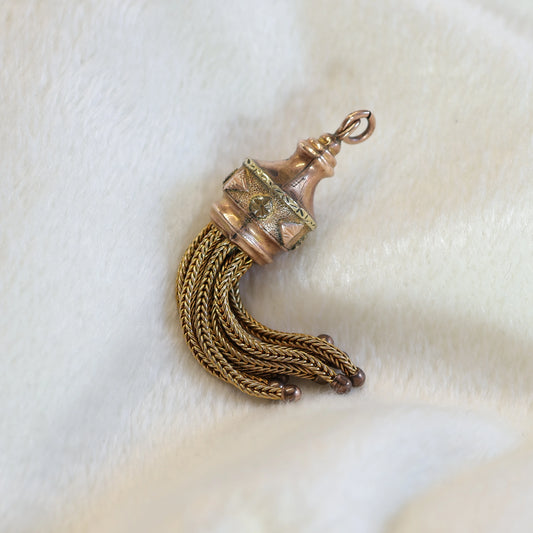 Vintage 9ct Gold Nine Strand Tassel.