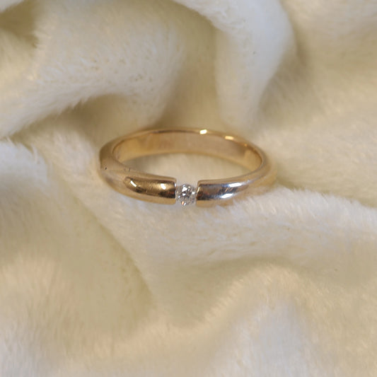 Pre Owned 9ct Gold Diamond Band - Chunky Gold Band Ring.
