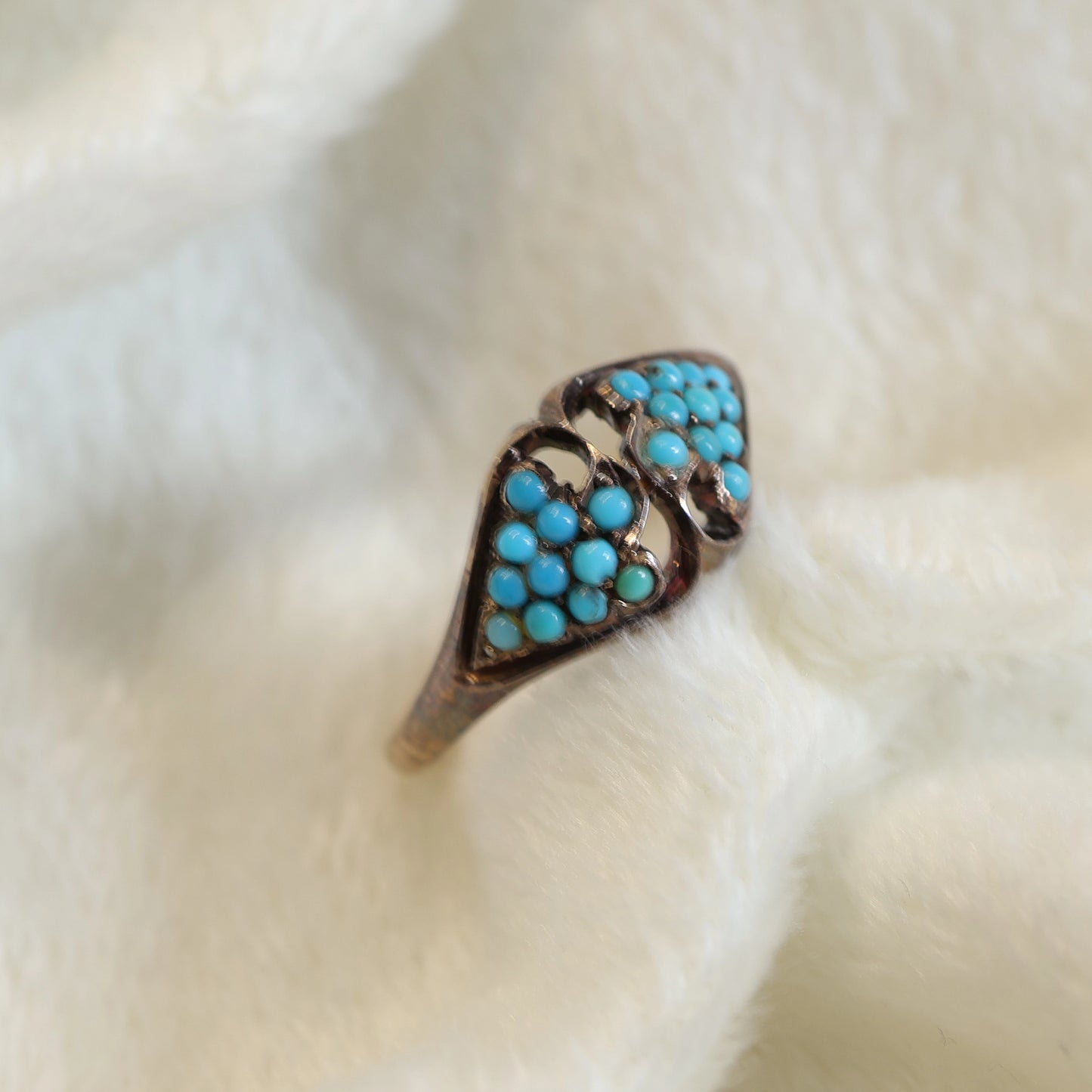 Victorian 15ct Gold Turquoise Ring - Dated 1869.